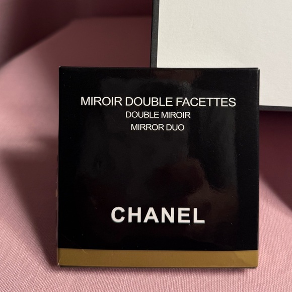 Chanel BUNDLE - Box, Mirror and Samples - Picture 3 of 10